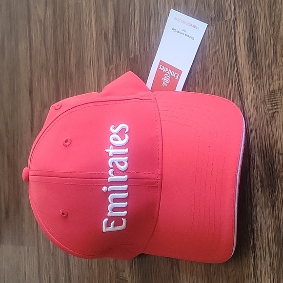 Emirates Red Hat - Picture 2 of 5